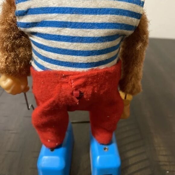 Tin Toy Vintage 1960s Japan TN Nomura Battery Operated Jump Rope Monkey Toy​ - Picture 4 of 8
